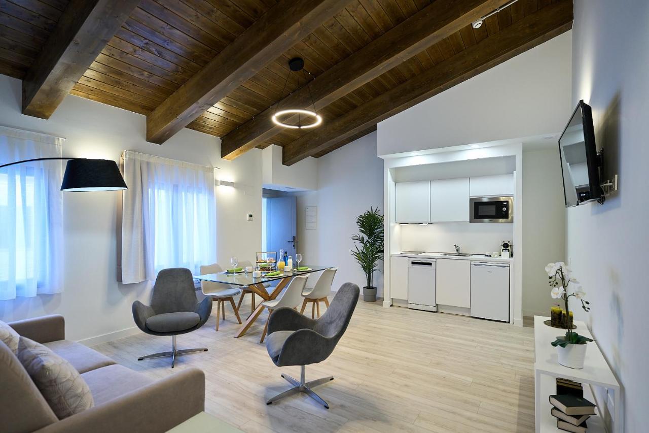 Ines Luna Suites Salamanca Bagian luar foto